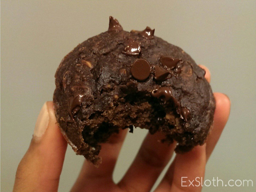 Peanut Butter Black Bean Brownie Cups | ExSloth.com