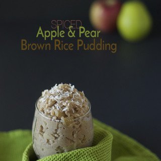 This Spiced Apple & Pear Brown Rice Pudding is vegan, gluten free, and free of refined sugars and is perfect for warming up on cold fall days @ExSloth | ExSloth.com