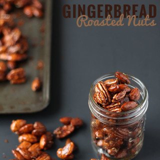 These gingerbread glazed roasted nuts use the traditional sweet and spicy flavour of gingerbread men to give a treat perfect for holiday parties or gifts via @ExSloth | ExSloth.com #Christmas