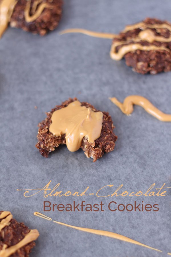 These Almond-Chocolate Breakfast Biscuits are crunchy on the outside, soft on the inside, full of fibre and slightly sweet. Perfect for breakfast or a midmorning snack via @ExSloth | ExSloth.com #breakfast #cookies #healthy