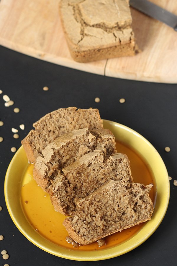 This lentil pancake loaf has a slightly nutty flavour and is hearty without being too heavy, fluffy and perfectly sweet. Plus, it gluten and dairy free. Healthy pancakes for breakfast, without the hassle via @ExSloth