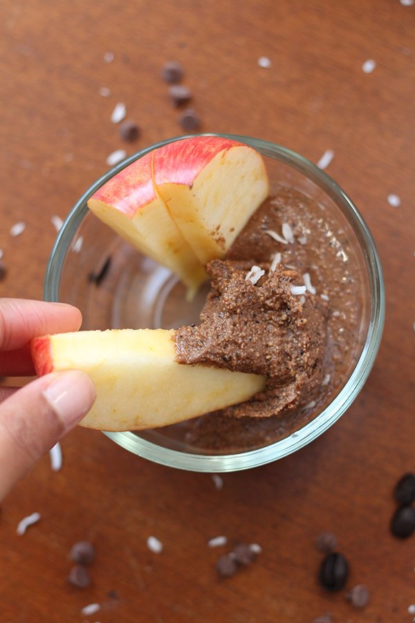 This coconut mocha cashew butter is creamy, salty-sweet, full of delicious mocha flavour and - best of all - ready in under 20 minutes @ExSloth.com #vegan
