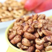 These apple cinnamon roasted cashews are crunchy and slightly sweet and are the perfect combination of the apples and cinnamon, without overpowering the taste of the cashews. via @ExSloth | ExSloth.com