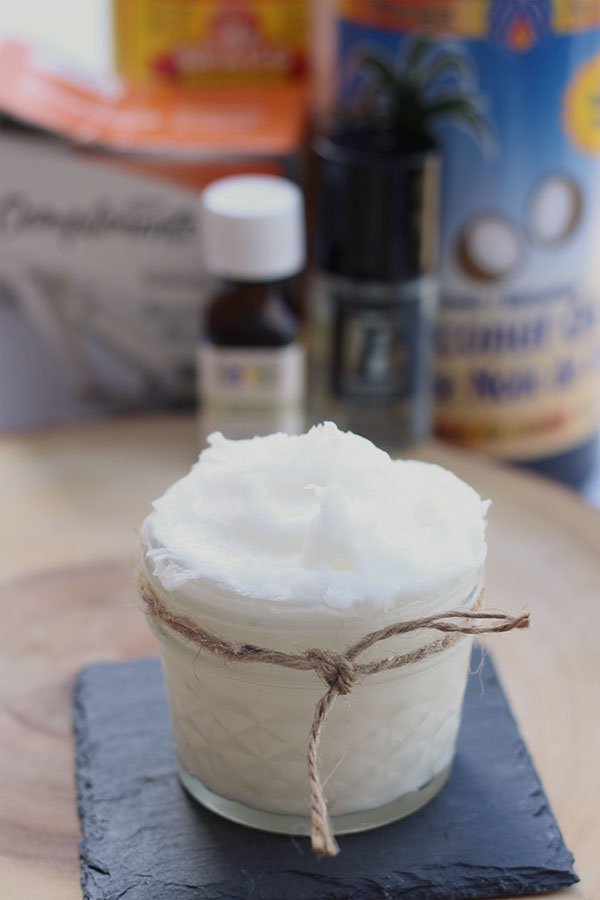 3 ingredient DIY coconut oil night cream via @ExSloth | Exsloth.com