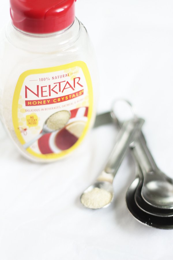 These decadent, soft and chewy Honey Chocolate Chip Oatmeal Cookies are also dairy free and refined sugar free, thanks to Nektar Naturals Honey Crystals via @ExSloth | ExSloth.com