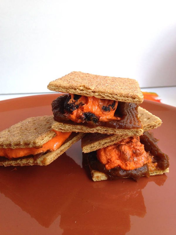 Pumpkin Pie S'mores via @sinfulnutrition @ExSloth | ExSloth.com