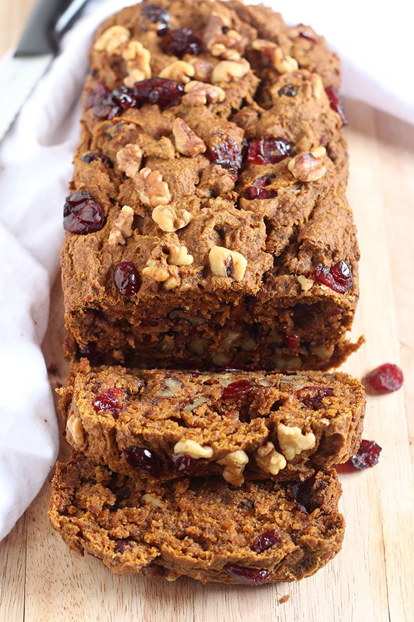 vegan cranberry walnut pumpkin bread via @ExSloth | ExSloth.com