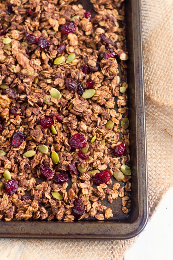 Healthy, Vegan Chocolate Cranberry Granola Recipe via @ExSloth | ExSloth.com
