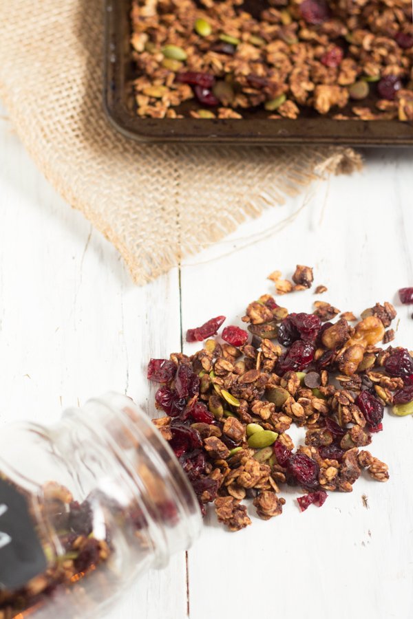 Healthy, Vegan Chocolate Cranberry Granola Recipe via @ExSloth | ExSloth.com