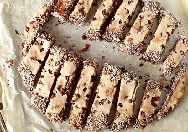 Paleo Pomegranate Dark Chocolate Biscotti via Athletic Avocado