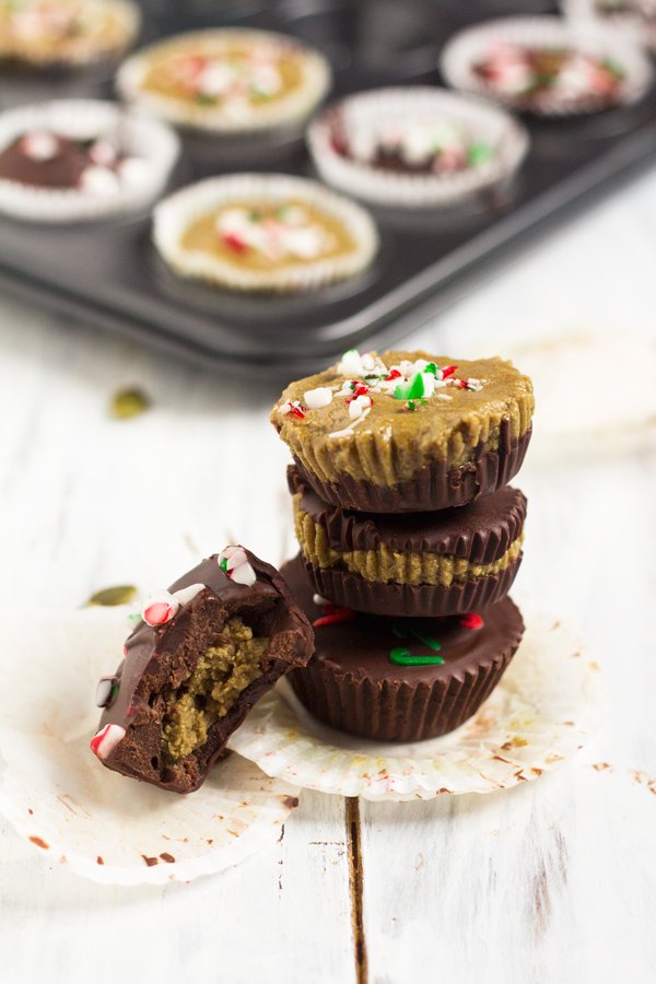 Peppermint Pumpkin Seed Butter Cups via @ExSloth | ExSloth.com