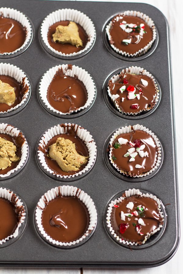 Peppermint Pumpkin Seed Butter Cups via @ExSloth | ExSloth.com