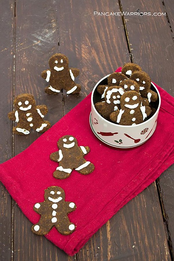 Pumpkin Gingerbread Cookies via Pancake Warriors