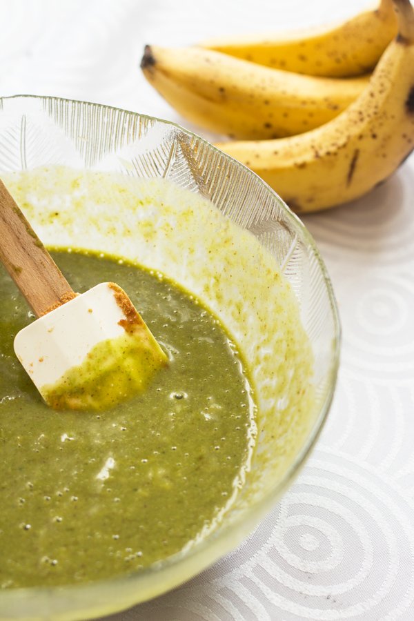 These Green Eggless Banana Muffins are also vegan, dairy-free, refined sugar-free and filled with spinach. Plus they use spelt flour instead of traditional wheat via @ExSloth | ExSloth