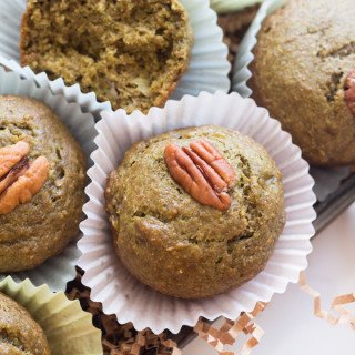 These Green Eggless Banana Muffins are also vegan, dairy-free, refined sugar-free and filled with spinach. Plus they use spelt flour instead of traditional wheat via @ExSloth | ExSloth