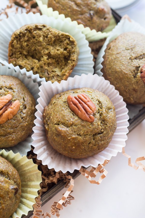 These Green Eggless Banana Muffins are also vegan, dairy-free, refined sugar-free and filled with spinach. Plus they use spelt flour instead of traditional wheat via @ExSloth | ExSloth