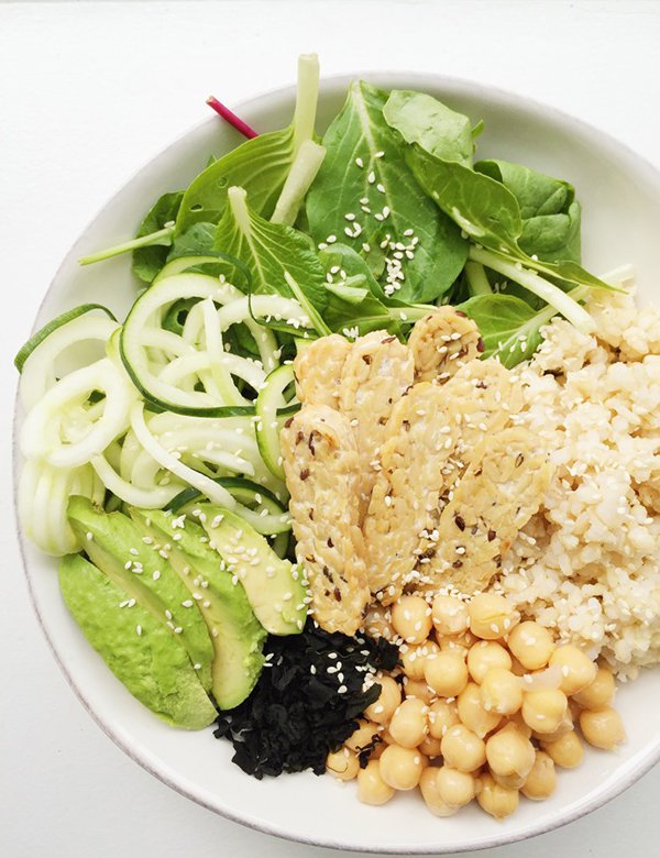 supergreens macro bowl via rachlmansfield