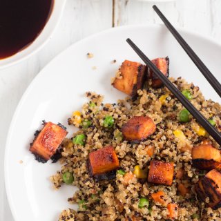 Vegan Fried Quinoa with BBQ Sriracha Tofu via @ExSloth | ExSloth.com