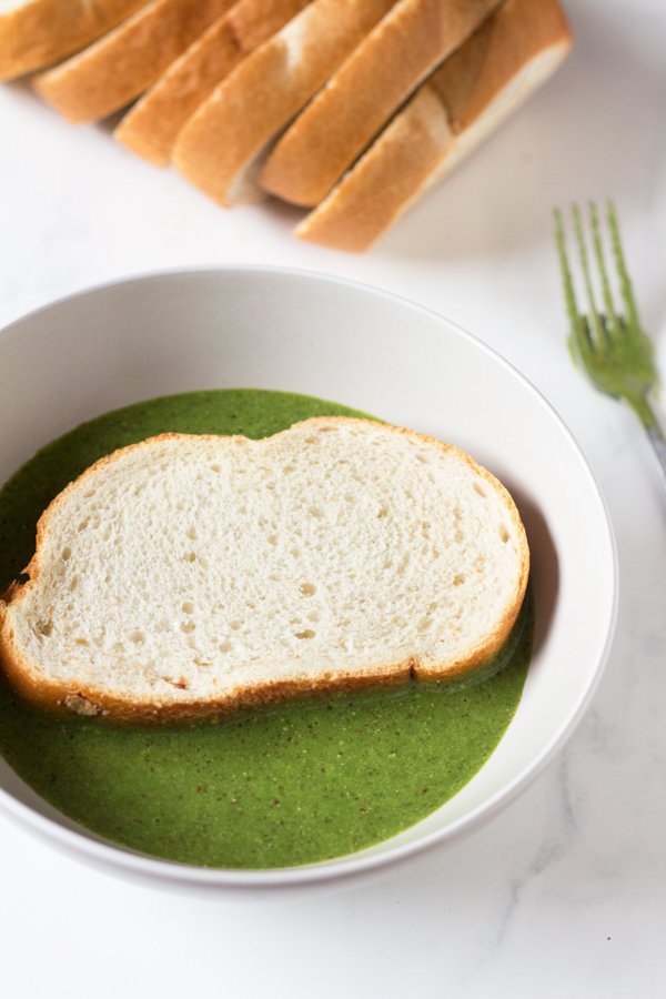 Green Smoothie Vegan French Toast via @ExSloth | ExSloth.com