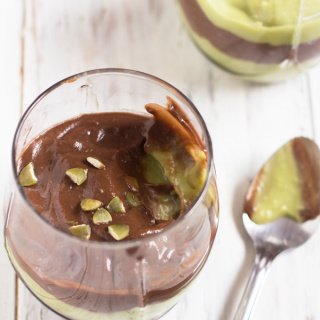 Vegan Chocolate Mint Avocado Pudding Parfait via @ExSloth | ExSloth.com