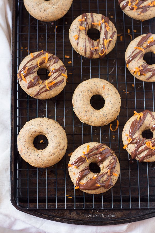 Vegan Orange Poppy Seed Baked Donuts via @ExSloth | ExSloth.com