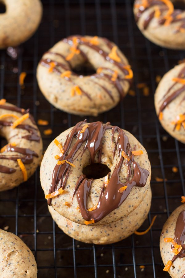 Vegan Orange Poppy Seed Baked Donuts via @ExSloth | ExSloth.com