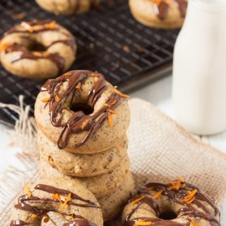 Vegan Orange Poppy Seed Baked Donuts via @ExSloth | ExSloth.com