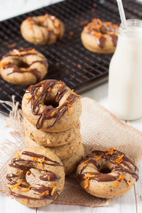 Vegan Orange Poppy Seed Baked Donuts via @ExSloth | ExSloth.com