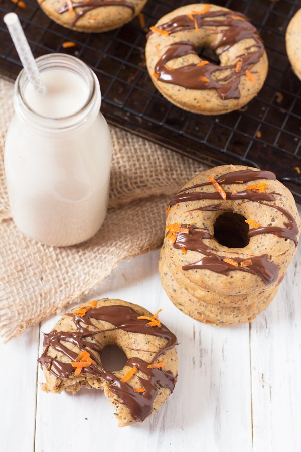 Vegan Orange Poppy Seed Baked Donuts via @ExSloth | ExSloth.com