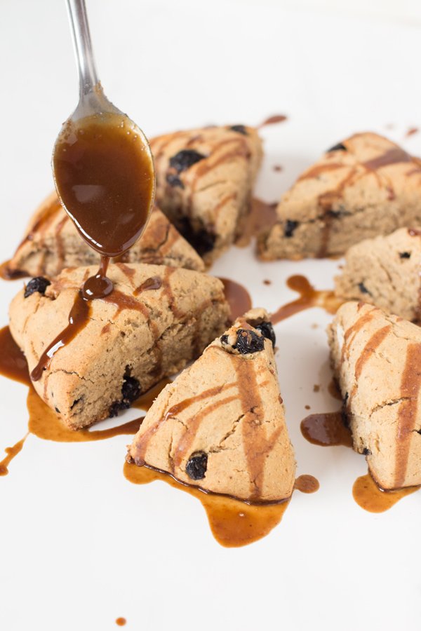 Gluten-Free Vegan Blueberry Banana Scones with Blueberry Black Tea Glaze via @ExSloth | ExSloth.com