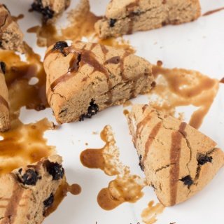 Gluten-Free Vegan Blueberry Banana Scones with Blueberry Black Tea Glaze via @ExSloth | ExSloth.com