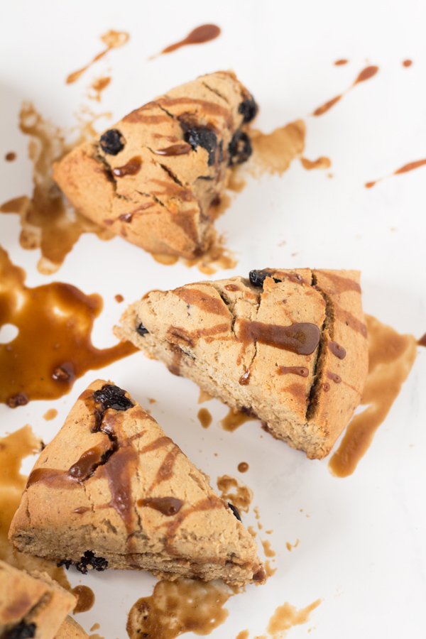 Gluten-Free Vegan Blueberry Banana Scones with Blueberry Black Tea Glaze via @ExSloth | ExSloth.com