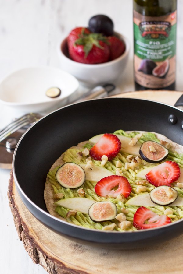 Sweet & Salty Avocado Breakfast Pizza with strawberries, apples, figs, walnuts & balsamic vinegar (Vegan) via @ExSloth | ExSloth.com