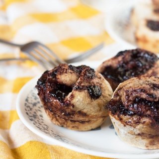 Vegan Elderberry Dirty Chai Sweet Rolls via @ExSloth | ExSloth.com