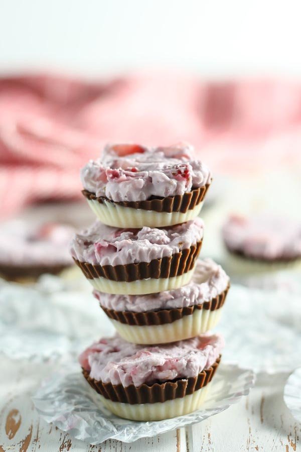 neapolitan coconut fudge cups 15 Vegan No Bake and Frozen Desserts that aren't Ice Cream via @ExSloth | ExSloth.com 