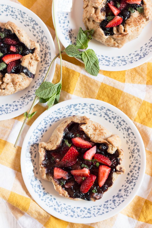 Vegan Summer Berry Mint Chocolate Galette (made with spelt flour and fresh mint) via @ExSloth | ExSloth.com