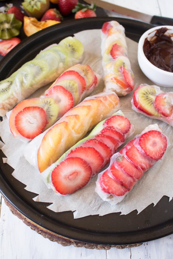 Easy Vegan Breakfast Summer Rolls (rice paper rolls or fresh spring rolls) via @ExSloth | ExSloth.com