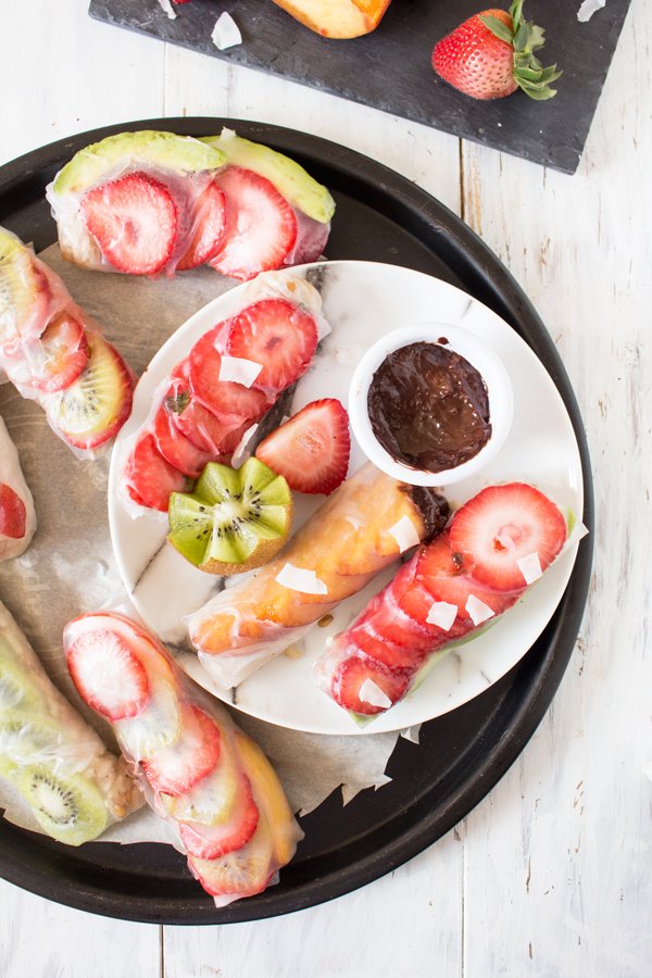 Easy Vegan Breakfast Summer Rolls (rice paper rolls or fresh spring rolls) via @ExSloth | ExSloth.com