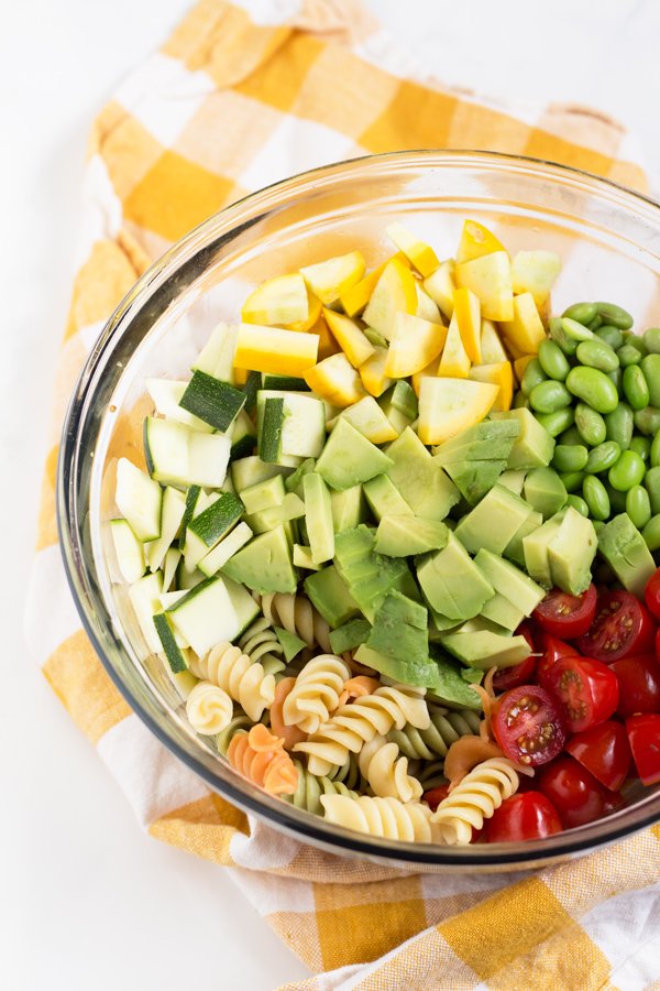 Avocado (Zucchini) Summer Squash Pasta Salad (Vegan) via @ExSloth | ExSloth.com