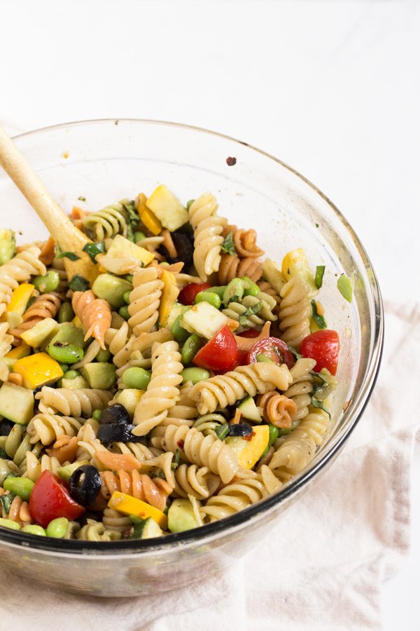 Avocado (Zucchini) Summer Squash Pasta Salad (Vegan) via @ExSloth | ExSloth.com
