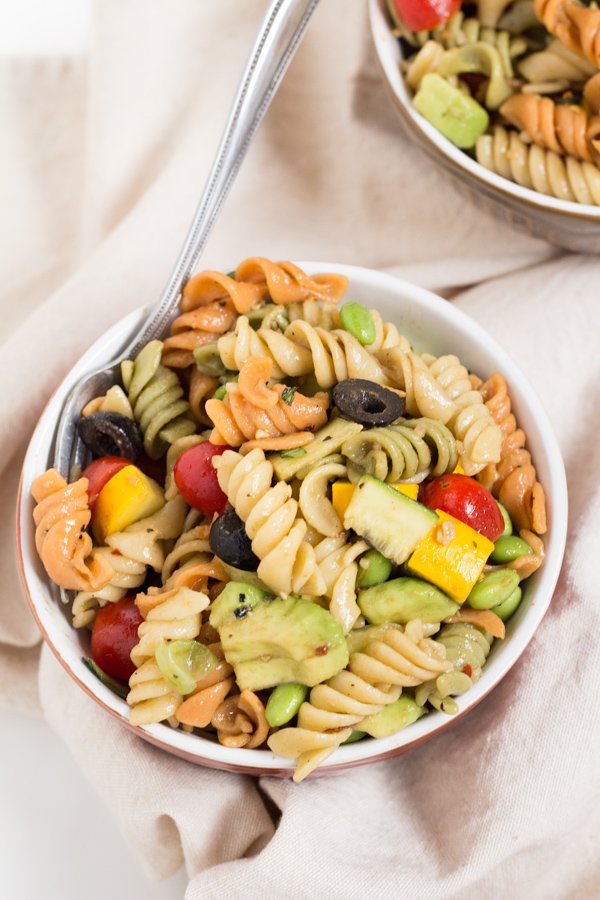 Avocado (Zucchini) Summer Squash Pasta Salad (Vegan) via @ExSloth | ExSloth.com