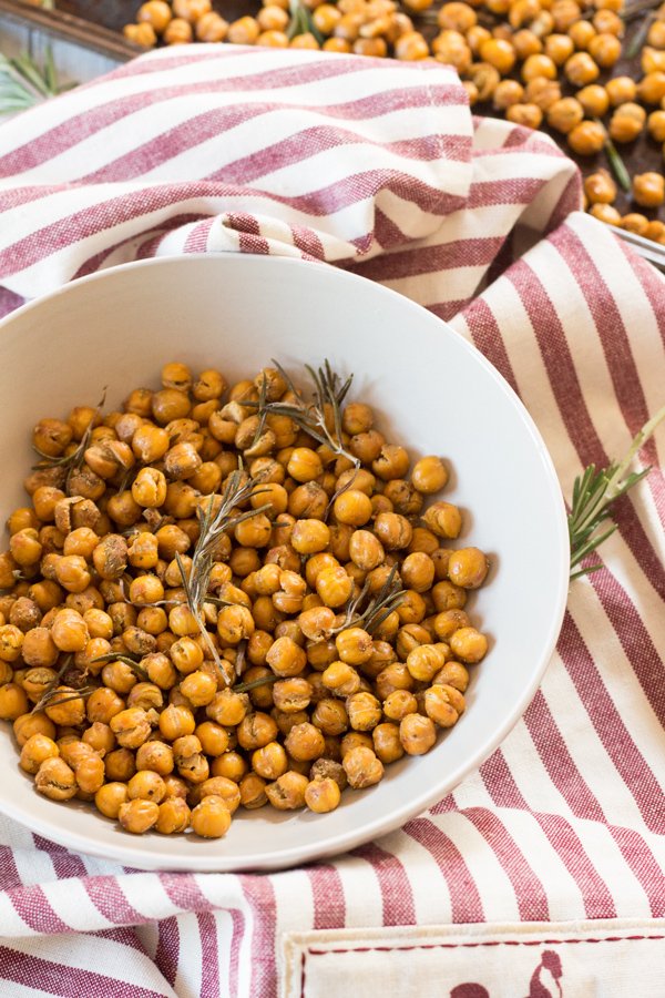 These crunchy rosemary garlic roasted chickpeas are just as flavourful and make the ultimate vegan protein-filled snack | Vegan, Gluten-free, plant-based protein | ExSloth.com