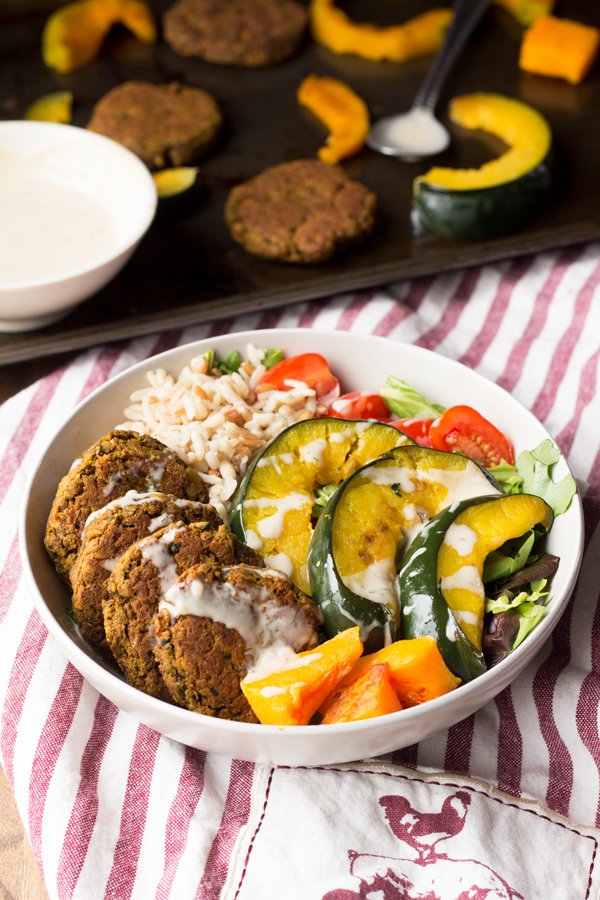 This 30 minute pumpkin falafel buddha bowl is bursting with fall flavour, fibre and lots of plant-based goodness via ExSloth.com