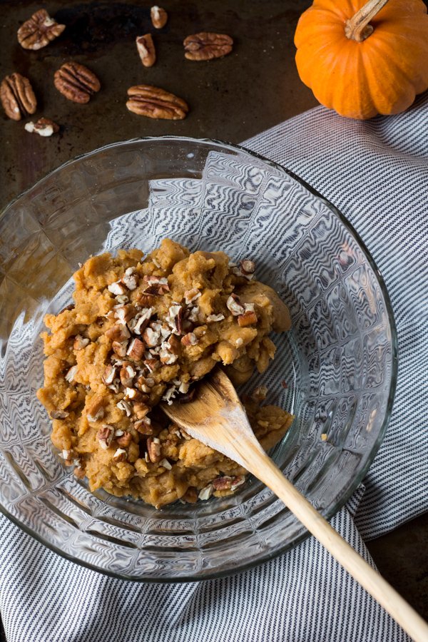 Pumpkin Pecan Vegan Shortbread Cookies made with coconut oil and spelt flour via ExSloth.com