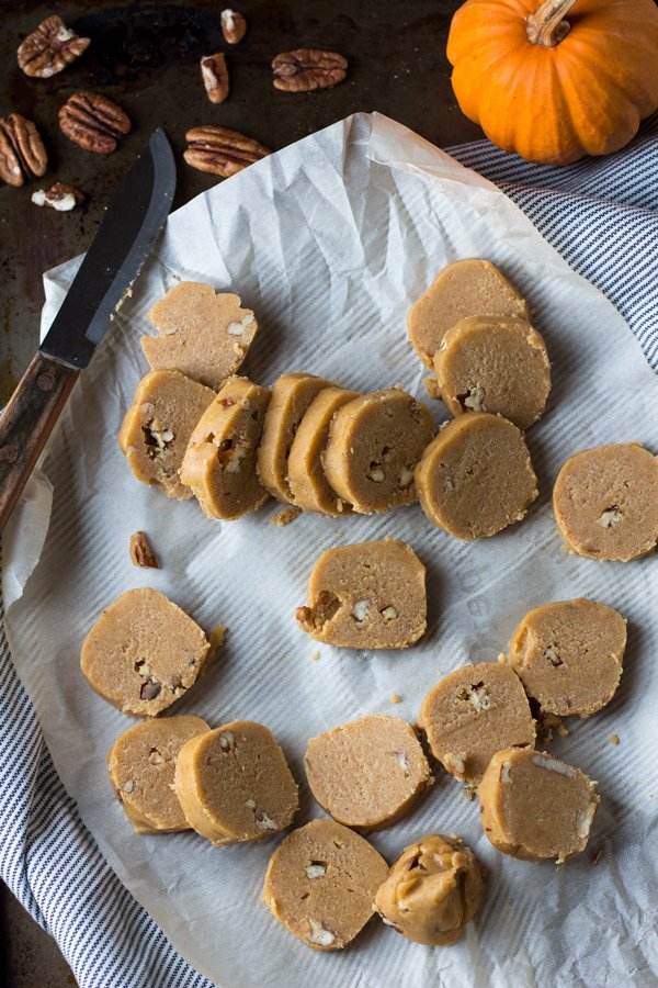 Pumpkin Pecan Vegan Shortbread Cookies made with coconut oil and spelt flour via ExSloth.com