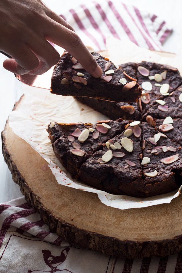 This vegan Trinidad black cake is moist, dense and filled with fruits and alcohol. The perfect vegan alternative to a traditional Trini Christmas favourite via ExSloth.com