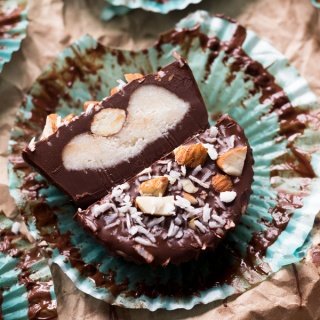 Easy 7 ingredient dark chocolate vegan almond joy cups (gluten free, paleo, dairy free, vegan) via ExSloth.com