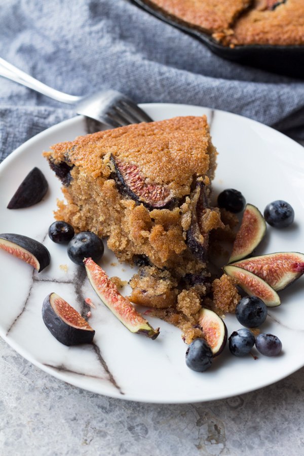 Easy Blueberry Fig Vegan Skillet Cake via ExSloth.com